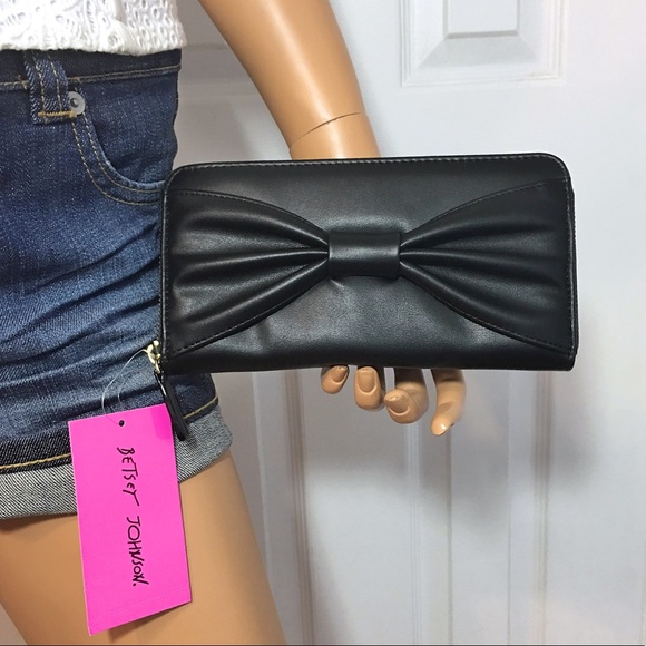 Betsey Johnson Large Black Bow Wallet NWT - Picture 2 of 7